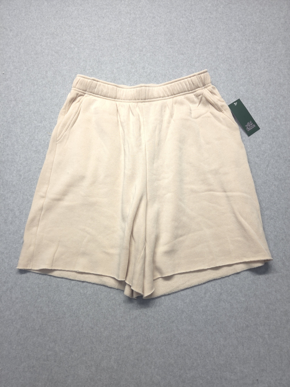 0483 wild fable Cream/tan Elastic-Waist Athletic Shorts